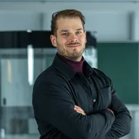 Dr. Nils Fititng